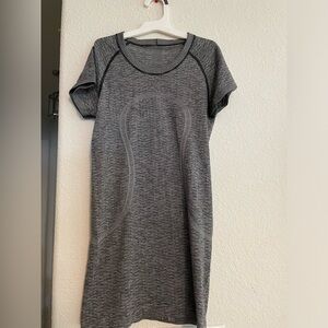 Lululemon Athletica Gray Short Sleeve Swiftly size 4